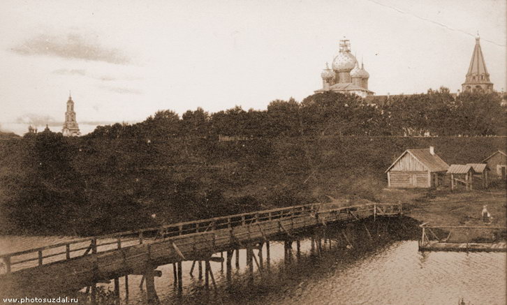 Мост через Каменку и Суздальский кремль