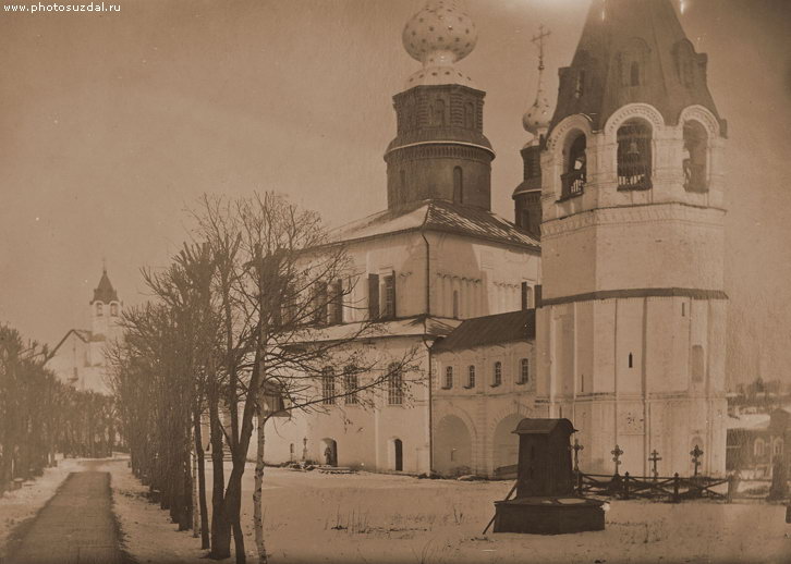 Старое фото Покровский собор с колокольней в Покровском монастыре
