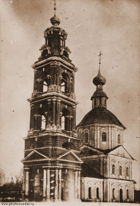 Дмитриевская церковь с колокольней