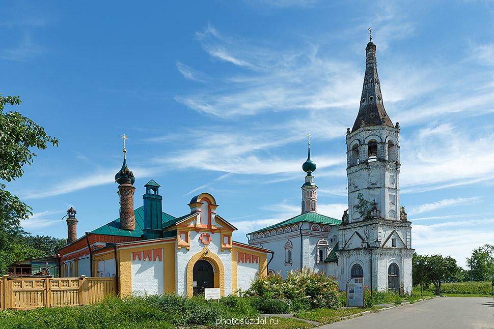 Никольская и Христорождественская церкви в Суздальском кремле