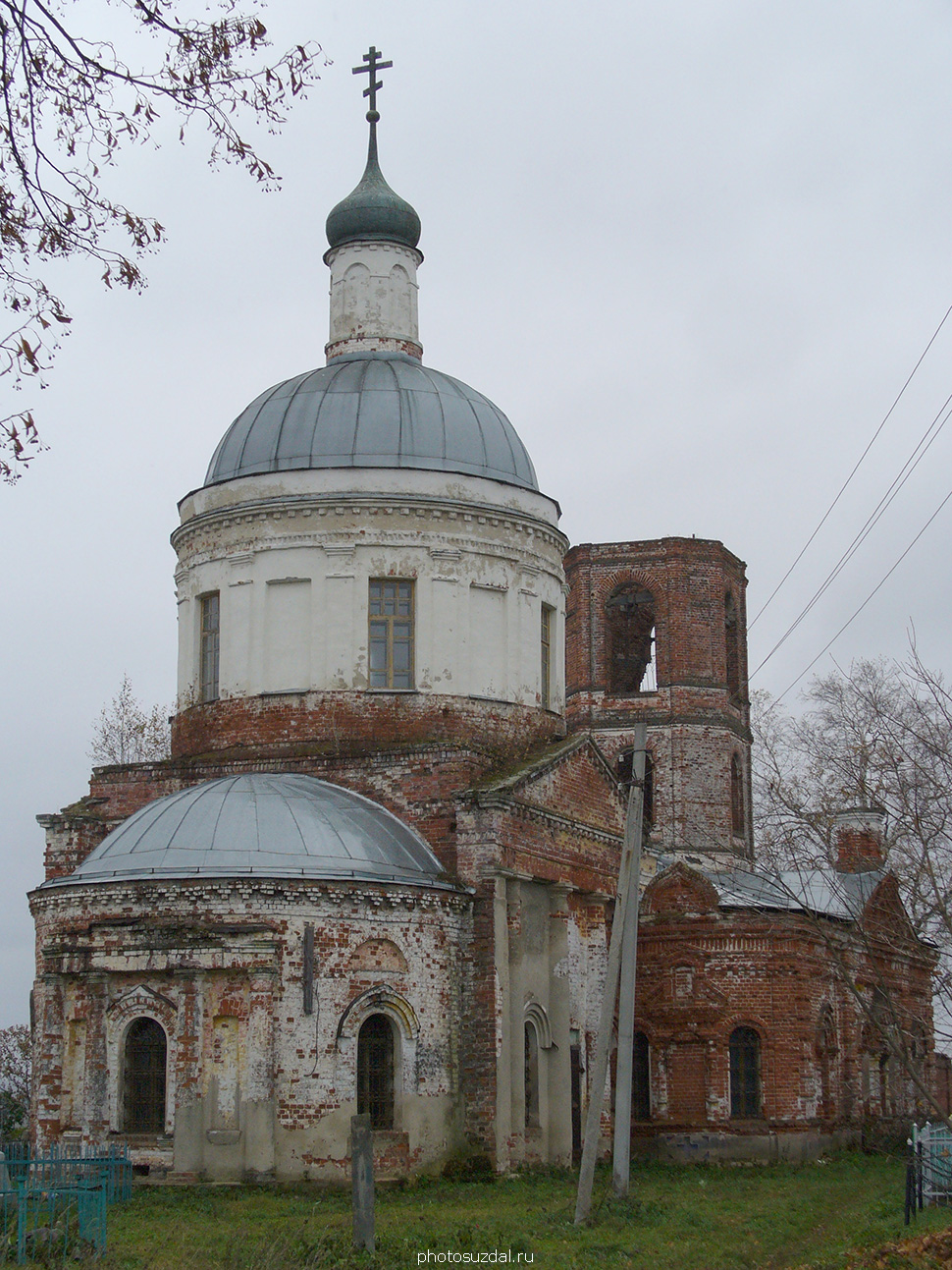 Преображенская церковь с колокольней в селе Горицы