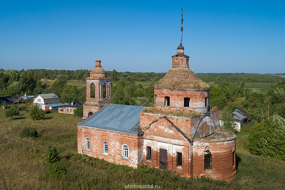Никольская церковь с колокольней в селе Петраково