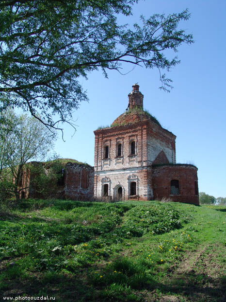 Церковь Константина и Елены и Михаило-Архангельская церковь в селе Константиново