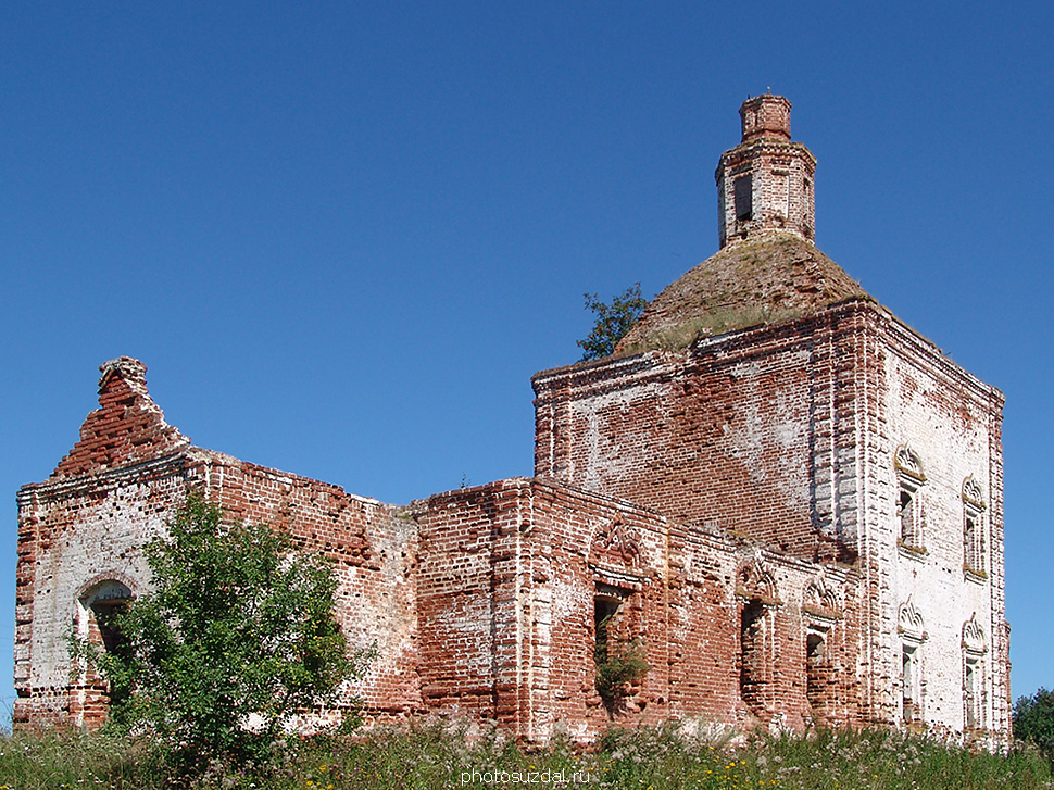 Никольская церковь в селе Лопатницы Суздальского района