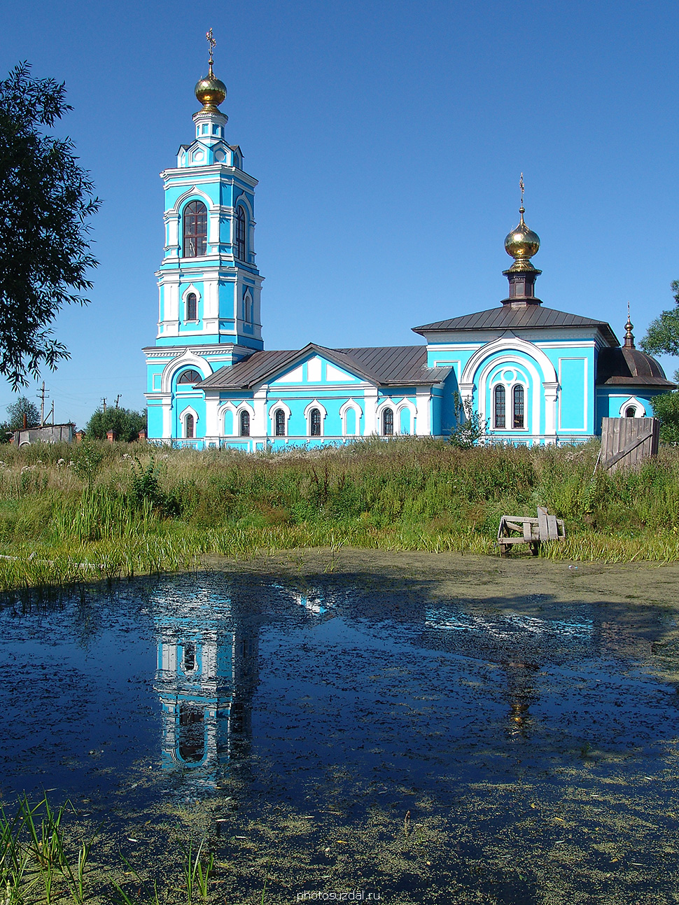 Борисоглебская церковь с колокольней в селе Ляховицы Суздальского района