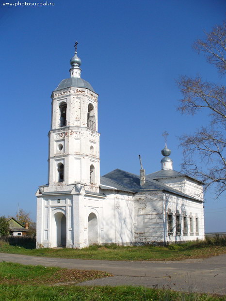 Церковь Ефрема Сирина с колокольней в селе Омутское