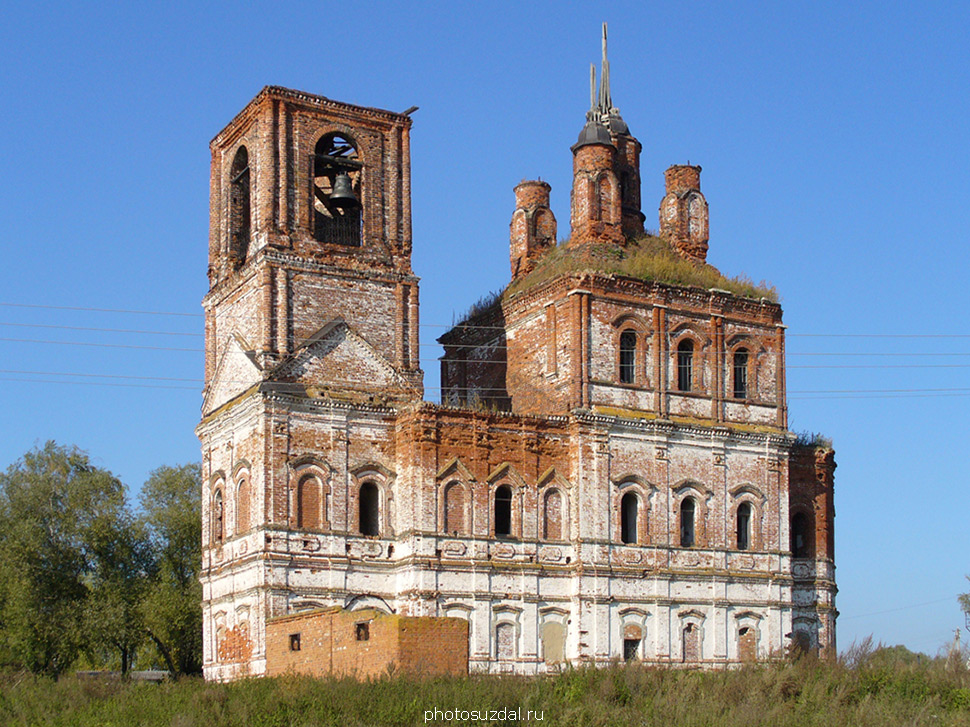 Церковь Иоанна Богослова с колокольней в селе Туртино Суздальского района