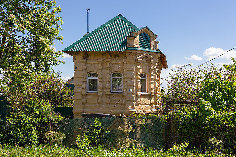 Дом Артамоновых конца 19 века в селе Порецкое